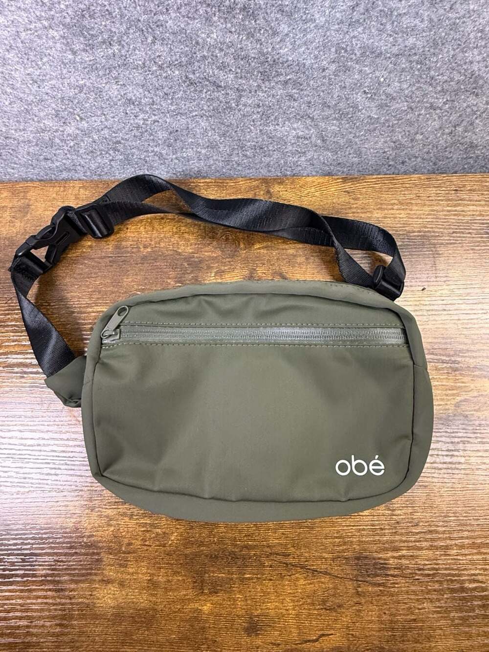 Obé Fitness Green Waist Pack Belt Bag Fanny Pack